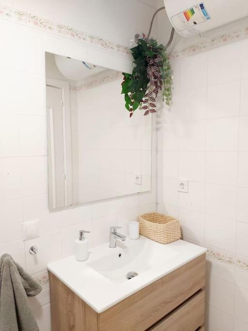 Nice Flat Close To The Centre Malaga Luaran gambar